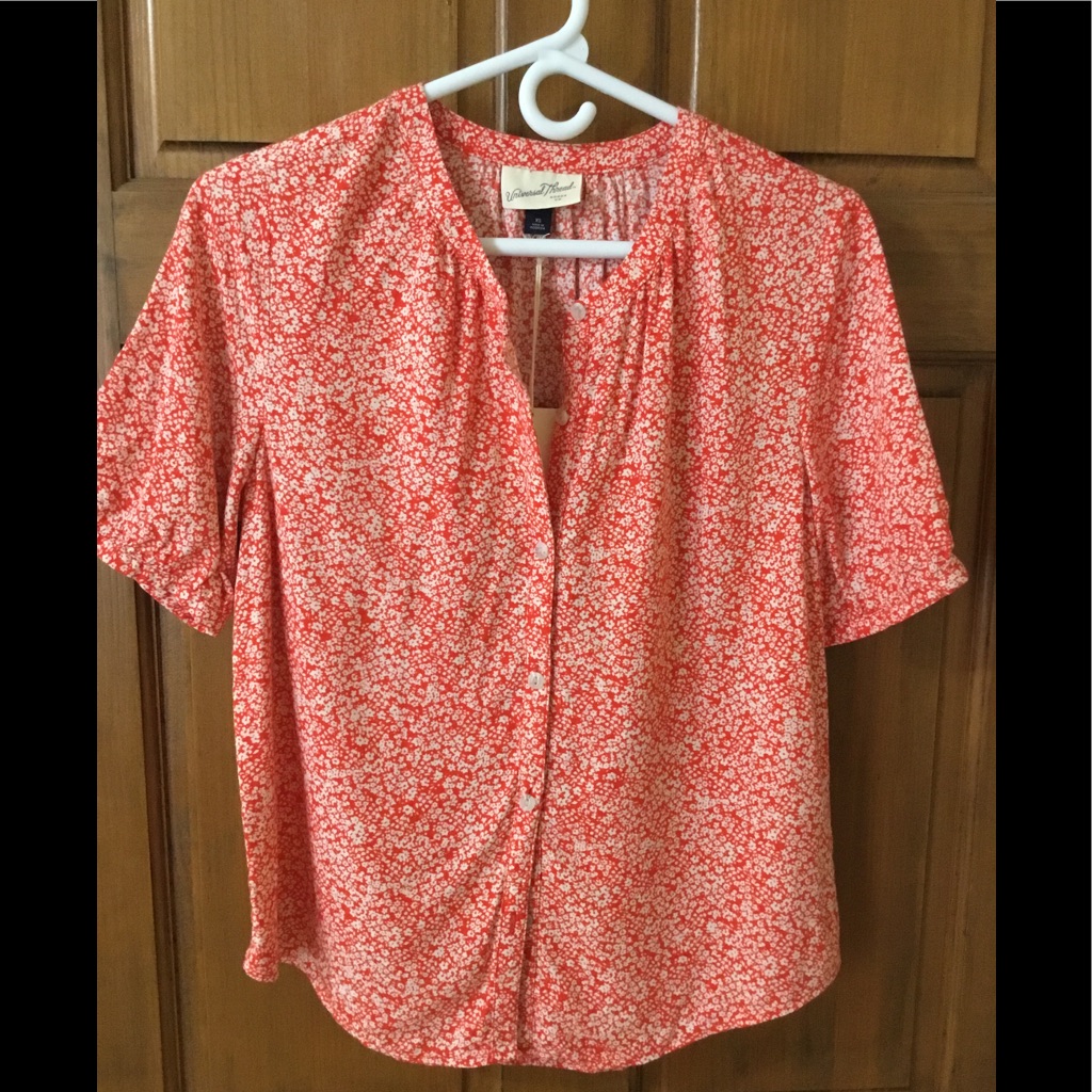 Universal Thread Button Down Tie Front Top